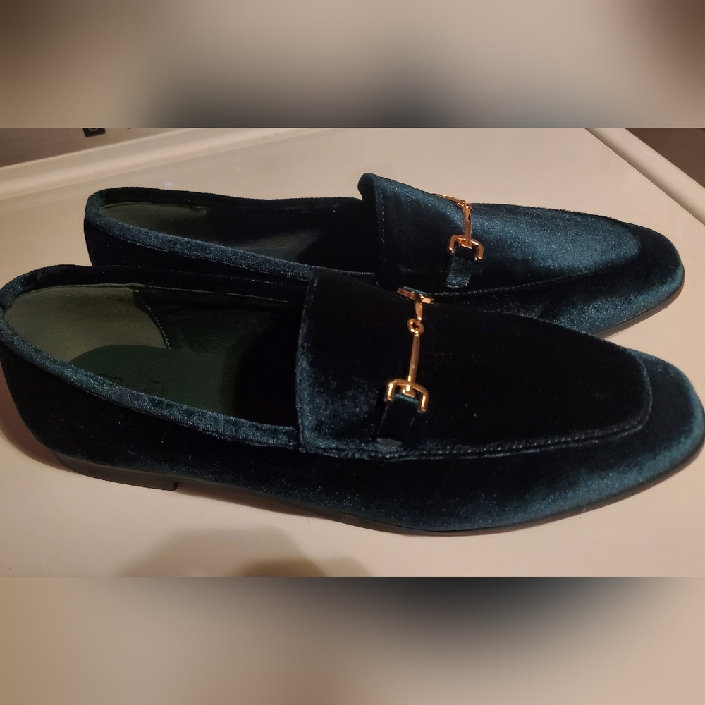 Vivian Velvet Loafers, Size 11, Emerald Green
